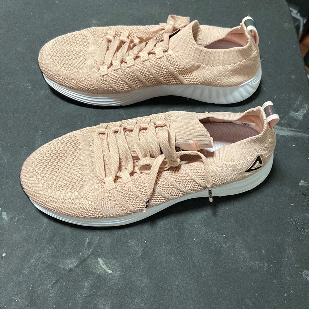 Calzado deportivo para damas 8 US ROSADO CON NEGRO Y BLANCO